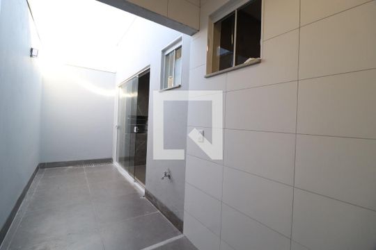 Área de Serviço de casa de condomínio para alugar com 3 quartos, 120m² em Aclimação, Uberlândia
