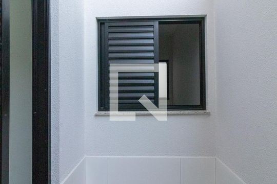 Quintal do Quarto 2 de apartamento à venda com 2 quartos, 54m² em Vila Ré, São Paulo