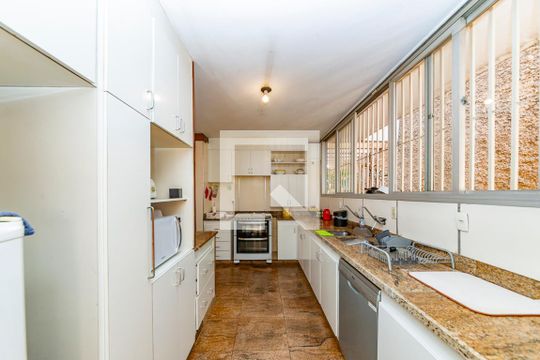 Cozinha de casa para alugar com 4 quartos, 355m² em Santa Lúcia, Belo Horizonte