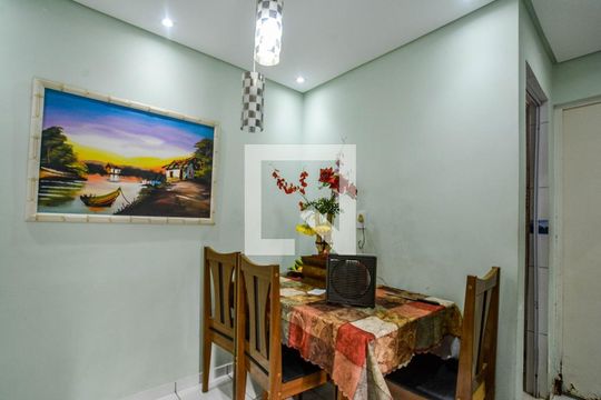 Sala de apartamento à venda com 2 quartos, 42m² em Jardim Cristiane, Santo André