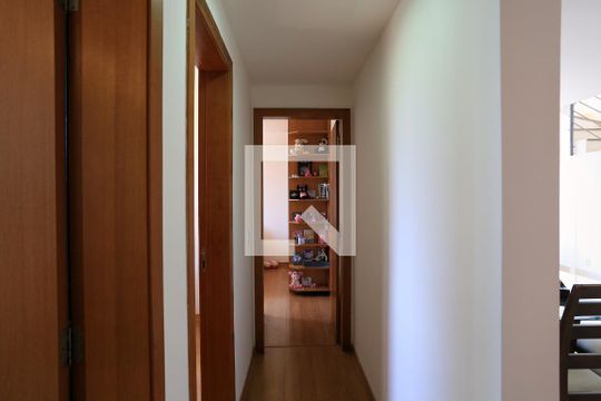 Corredor de apartamento à venda com 3 quartos, 198m² em Esplanada, Belo Horizonte