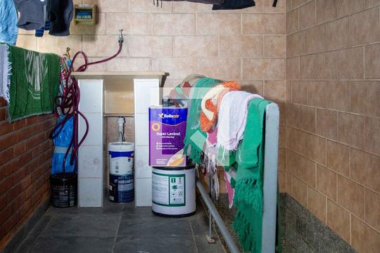 Área de Serviço de casa à venda com 3 quartos, 175m² em Vila Nogueira, Diadema