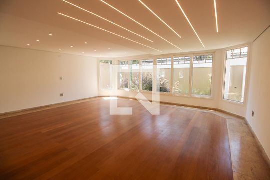Sala 2 de casa para alugar com 5 quartos, 1200m² em Jardim Leonor, São Paulo