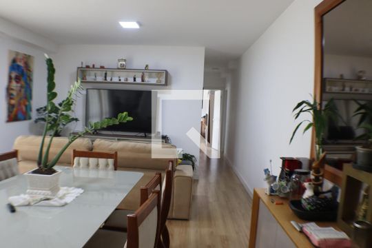Sala de apartamento para alugar com 3 quartos, 120m² em Empresarial 18 do Forte, Barueri