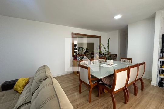 Sala de apartamento para alugar com 3 quartos, 120m² em Empresarial 18 do Forte, Barueri