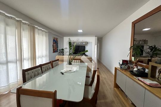 Sala de apartamento para alugar com 3 quartos, 120m² em Empresarial 18 do Forte, Barueri