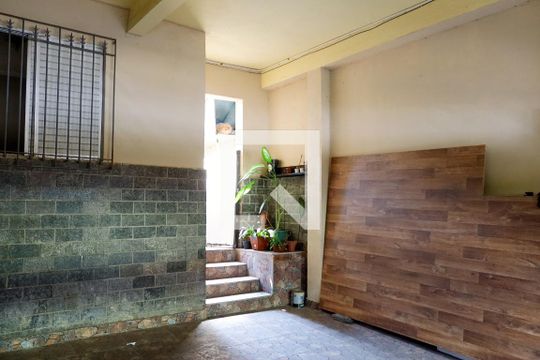 Garagem de casa à venda com 3 quartos, 125m² em Santa Maria, Osasco