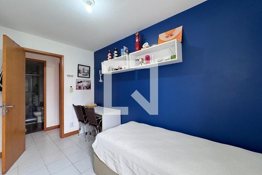 Quarto de apartamento para alugar com 2 quartos, 70m² em Barra da Tijuca, Rio de Janeiro