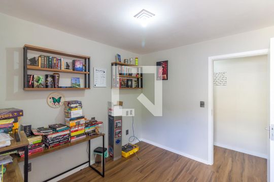 Quarto 1 de apartamento à venda com 2 quartos, 44m² em Alto de Pinheiros, São Paulo