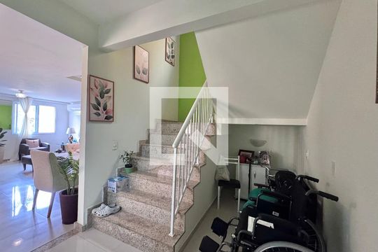 Sala de casa de condomínio à venda com 3 quartos, 150m² em Vargem Grande, Rio de Janeiro