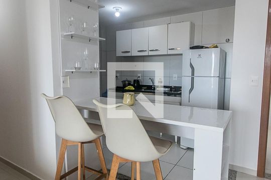 Sala de apartamento para alugar com 2 quartos, 63m² em Praia do Flamengo, Salvador
