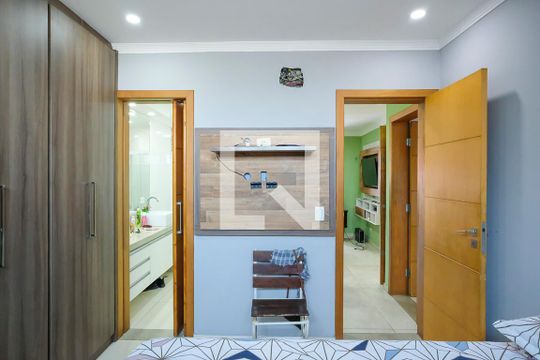 Suíte 1 de casa para alugar com 2 quartos, 458m² em Cerâmica, São Caetano do Sul