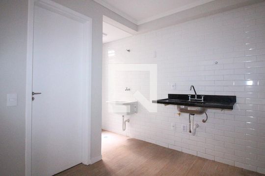 Sala/Cozinha de apartamento à venda com 1 quarto, 29m² em Vila Celeste, São Paulo
