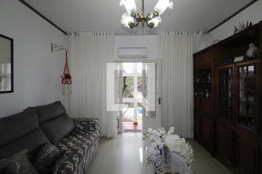 Sala de apartamento à venda com 3 quartos, 106m² em Petrópolis , Porto Alegre