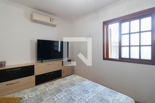 Quarto 1 de casa à venda com 2 quartos, 400m² em Santana, Porto Alegre