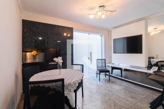Cozinha de casa à venda com 2 quartos, 400m² em Santana, Porto Alegre