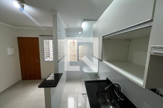 Sala/Cozinha de kitnet/studio à venda com 1 quarto, 28m² em Vila Dom Pedro Ii, São Paulo