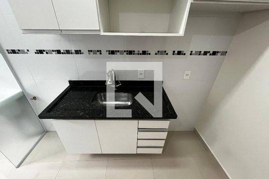 Sala/Cozinha de kitnet/studio à venda com 1 quarto, 28m² em Vila Dom Pedro Ii, São Paulo
