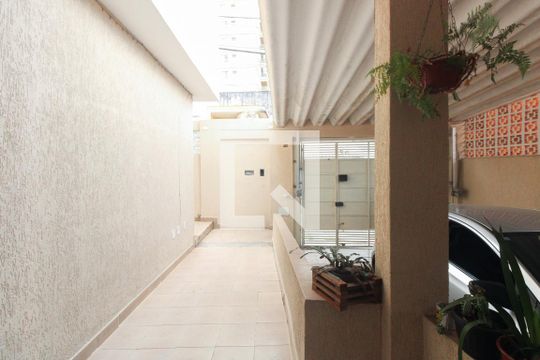 Entrada de casa para alugar com 4 quartos, 150m² em Vila Esperança, São Paulo