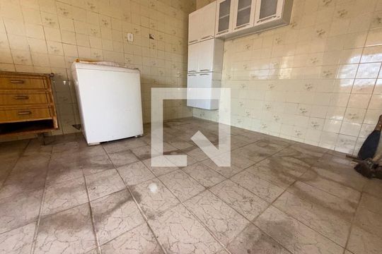 Casa à venda com 2 quartos, 360m² em Parque Sao Jose, Belo Horizonte