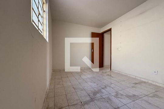 Casa à venda com 2 quartos, 360m² em Parque Sao Jose, Belo Horizonte