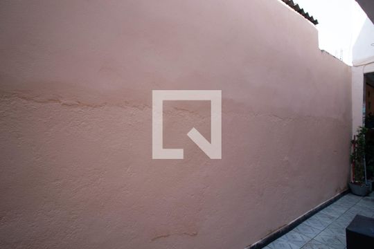 Vista do Quarto de casa para alugar com 1 quarto, 45m² em Jardim Presidente Dutra, Guarulhos