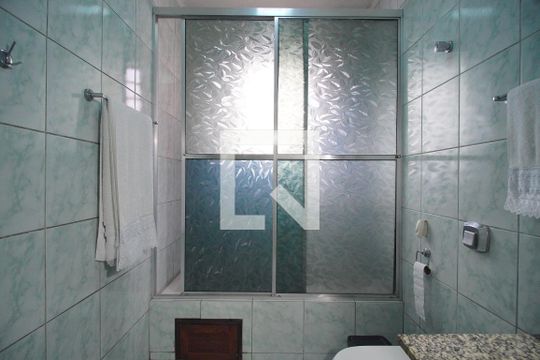 Banheiro da Suíte de casa à venda com 2 quartos, 196m² em Rincão, Novo Hamburgo