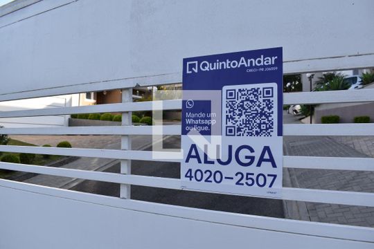 Plaquinha de casa de condomínio para alugar com 4 quartos, 319m² em Santa Cândida, Curitiba