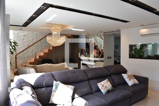 Sala de Estar de casa de condomínio à venda com 4 quartos, 319m² em Santa Cândida, Curitiba