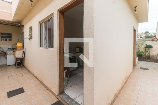 Corredor de casa de condomínio para alugar com 2 quartos, 60m² em Vila Sao Paulo, Mogi das Cruzes