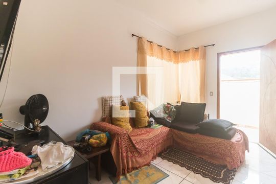 Sala de casa de condomínio para alugar com 2 quartos, 60m² em Vila Sao Paulo, Mogi das Cruzes