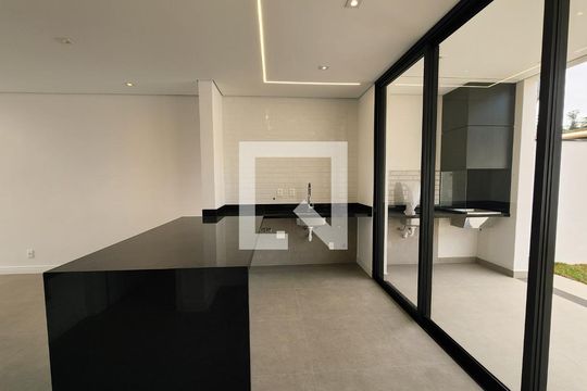 Cozinha de casa de condomínio à venda com 3 quartos, 171m² em Gramadão, Jundiaí