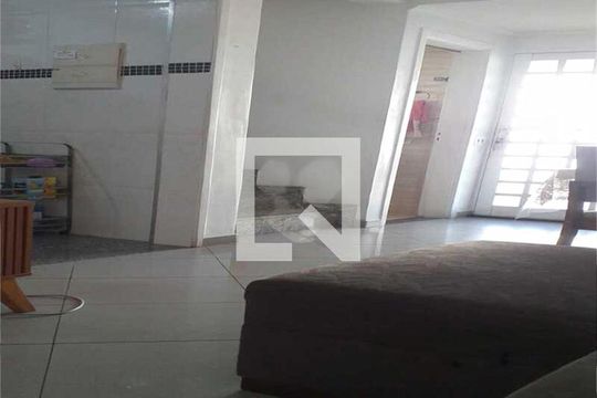 Casa à venda com 2 quartos, 115m² em Vila Metalúrgica, Santo André
