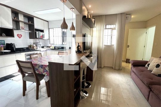 Casa à venda com 7 quartos, 251m² em Vila Macedopolis, São Paulo