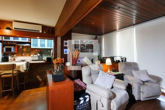 Sala de apartamento à venda com 1 quarto, 62m² em Barra da Tijuca, Rio de Janeiro