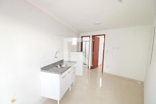 Sala/Cozinha de apartamento para alugar com 1 quarto, 25m² em Vila Nivi, São Paulo
