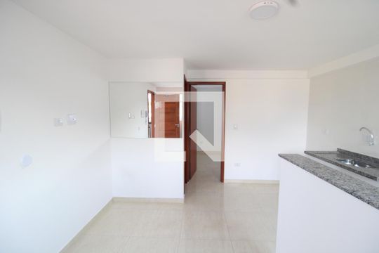 Sala/Cozinha de apartamento para alugar com 1 quarto, 27m² em Vila Nivi, São Paulo