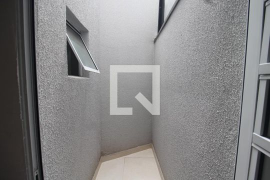Quintal de apartamento para alugar com 1 quarto, 25m² em Vila Nivi, São Paulo