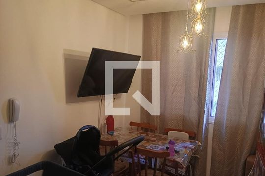 Sala de apartamento para alugar com 2 quartos, 34m² em Vila Graciosa, São Paulo