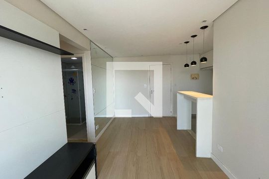 Sala de apartamento para alugar com 2 quartos, 59m² em Jardim Marilu, Cotia