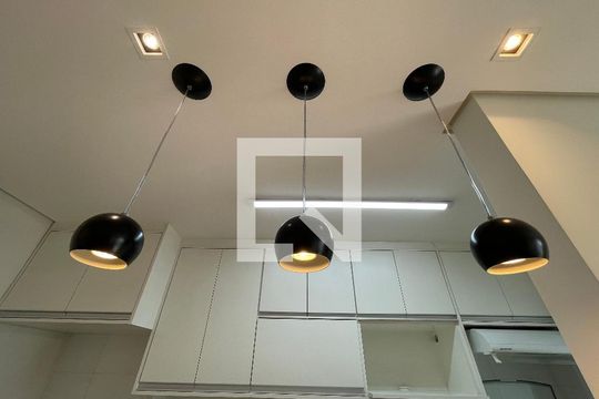 Cozinha de apartamento para alugar com 2 quartos, 59m² em Jardim Marilu, Cotia