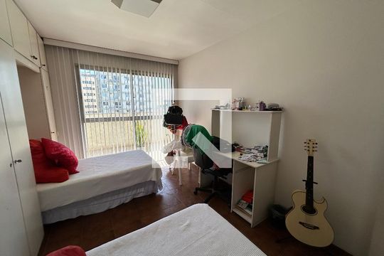 Quarto 1 de apartamento para alugar com 4 quartos, 400m² em Méier, Rio de Janeiro