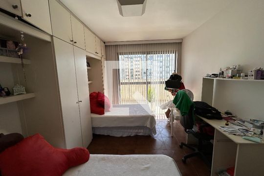 Quarto 1 de apartamento para alugar com 4 quartos, 400m² em Méier, Rio de Janeiro