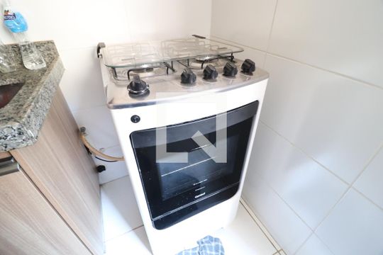 Cozinha de apartamento para alugar com 1 quarto, 42m² em Centro, Uberlândia