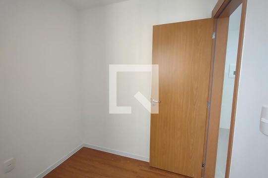 Quarto 2 de apartamento para alugar com 2 quartos, 42m² em Vila Palmares, São Caetano do Sul