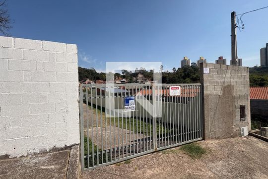 Fachada de casa à venda com 1 quarto, 106m² em Vila Jeriva, Várzea Paulista