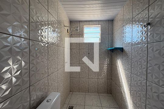 Banheiro Social de casa à venda com 1 quarto, 106m² em Vila Jeriva, Várzea Paulista