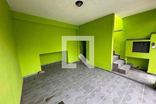 Casa à venda com 3 quartos, 100m² em Vila Mangalot, São Paulo