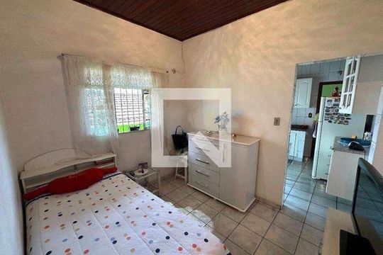 Casa à venda com 3 quartos, 100m² em Vila Mangalot, São Paulo