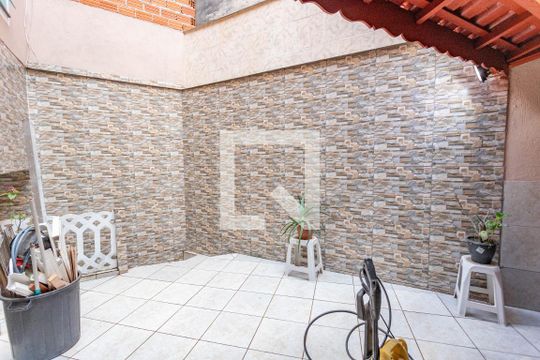 Churrasqueira de casa à venda com 3 quartos, 245m² em Vila Nogueira, Diadema